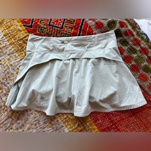 Lululemon running skirt 6